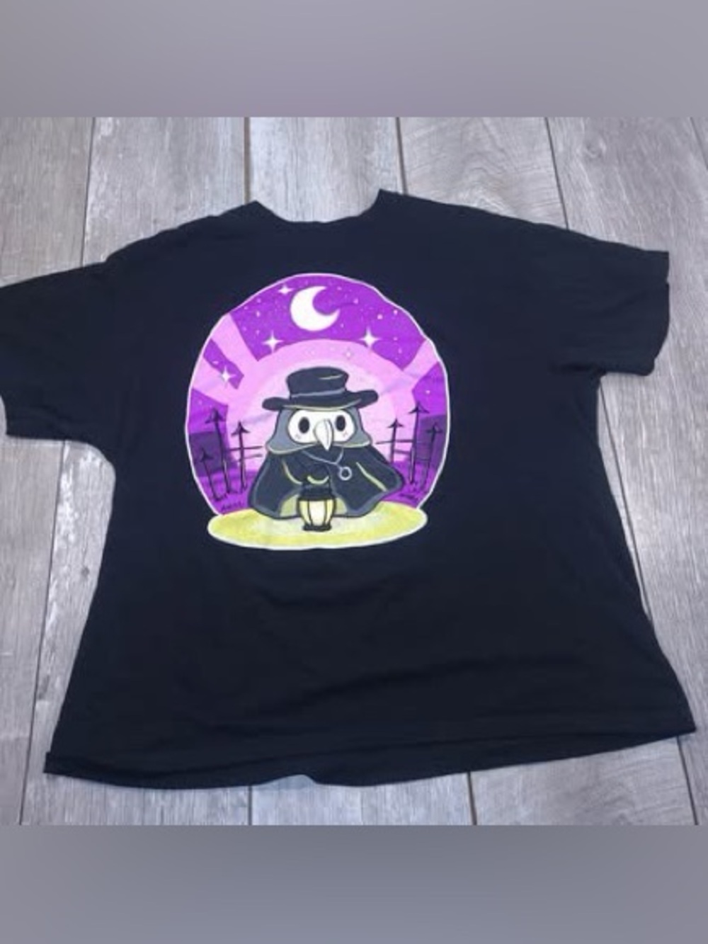 Squishable plague doctor spooky tshirt
Size xl